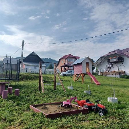 Casa Bucovina Dorna Candrenilor Ascutitele Kültér fotó